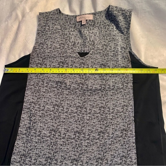NEW Philosophy Sleeveless Top Medium Black White Pattern Solid Black Back Panel - Picture 13 of 15